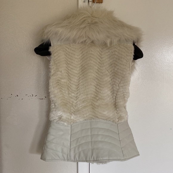 Y2K GUESS faux fur vest - Picture 5 of 5